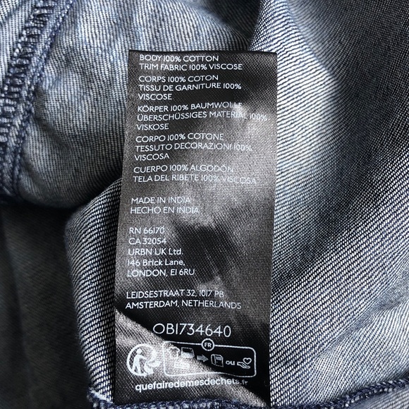 Pilcro Sleeveless Ruffle Denim Blouse Button Front Distressed Paisley - Picture 15 of 16